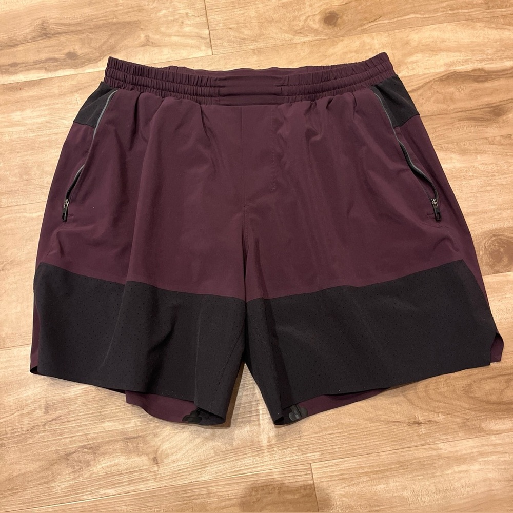 Lululemon Mens Switch Up Shorts Gray Red Running Yoga Workout 7” Inseam Large L